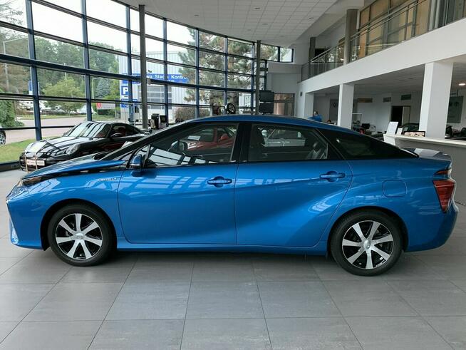 Toyota Mirai Futurystyczne auto bogato doposażone przepiękny kolor