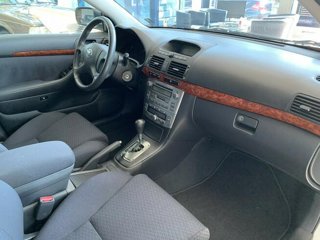 Toyota Avensis Benzyna Automat Polski Salon