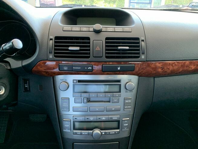 Toyota Avensis Benzyna Automat Polski Salon