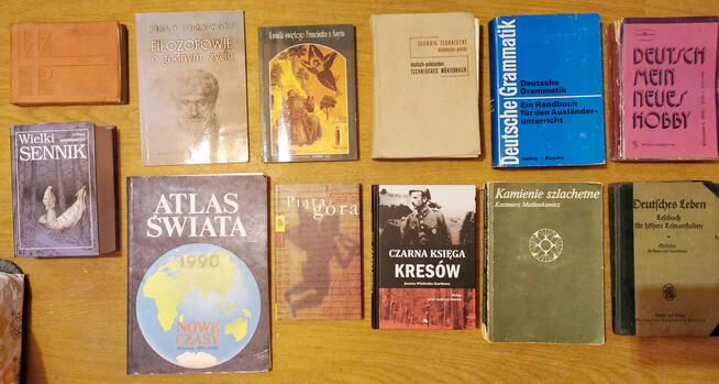 Książki - likwidacja biblioteki - 10 zł.