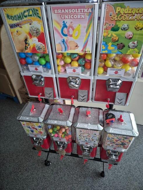 Automat sprzedający zabawki, kapsuły, DODATKOWY dochód