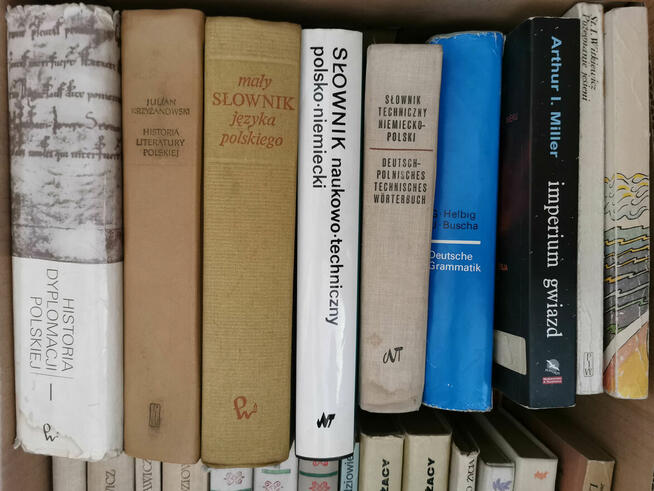 Książki - likwidacja biblioteki - 10 zł.