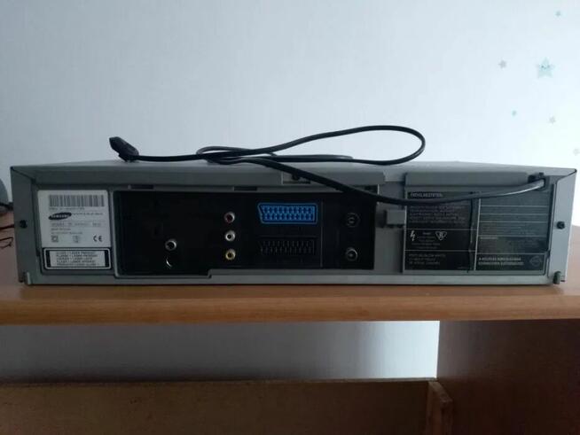 Video VHS oraz DVD Samsung (dwa w jednym)