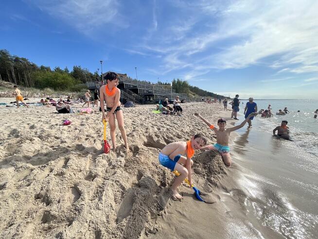 OBÓZ “LATO NA LUZIE – CHILL, SŁOŃCE, PLAŻA” 2025 DARŁOWO