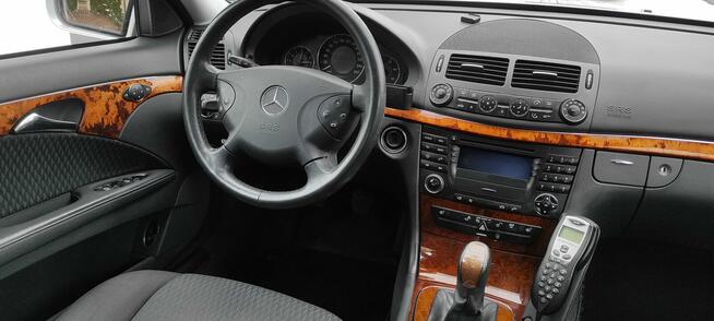 Mercedes E w211 2,2CDi / bezwypadkowy / oryginalny przebieg