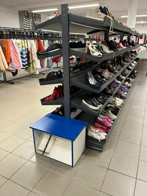 Likwidacja sklepu odzieżowego SPRZEDAM wyposażenie