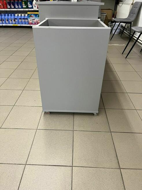 Likwidacja sklepu odzieżowego SPRZEDAM wyposażenie