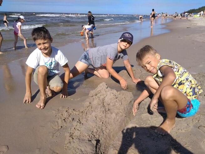 OBÓZ “LATO NA LUZIE – CHILL, SŁOŃCE, PLAŻA” 2025 DARŁOWO