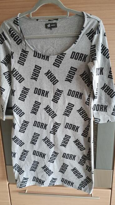 Sukienka szara Yfl Reserved – rozmiar M