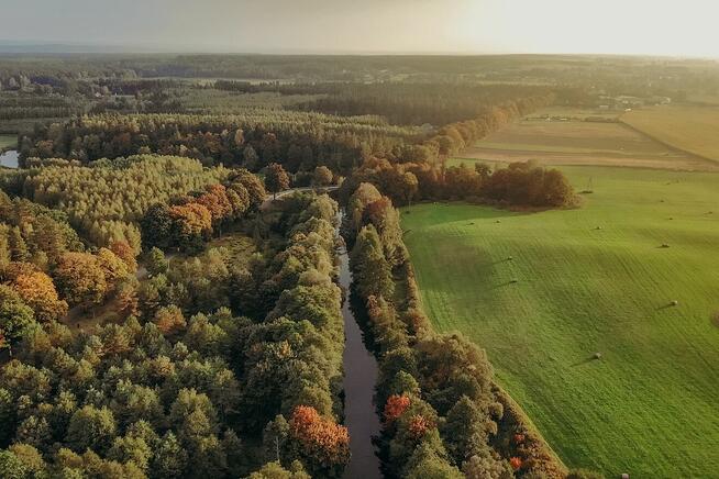 Działka z linią brzegową Kanału Elbląskiego - Miłomłyn.