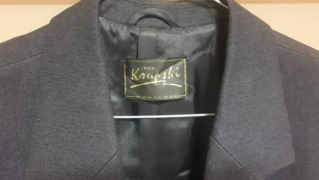 Garnitur męski z kamizelą czarny