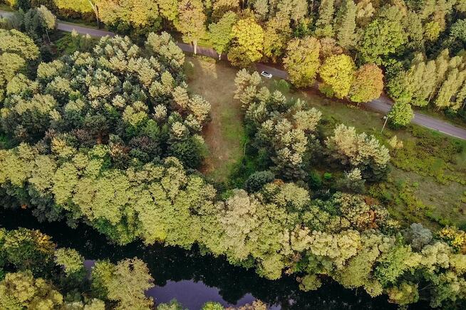 Działka z linią brzegową Kanału Elbląskiego - Miłomłyn.