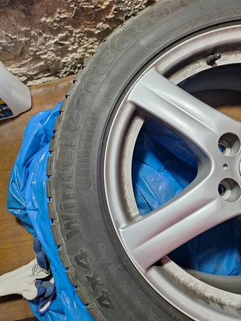 koła z oponami zimowymi 21560R17