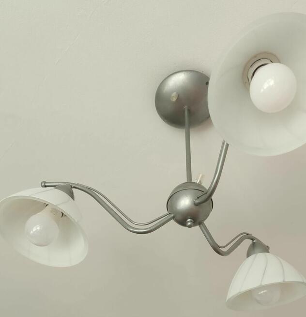 Lampy sufitowe wiszące.