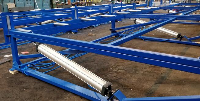 Stół motylkowy do prefabrykacji domów, linia produkcyjna.