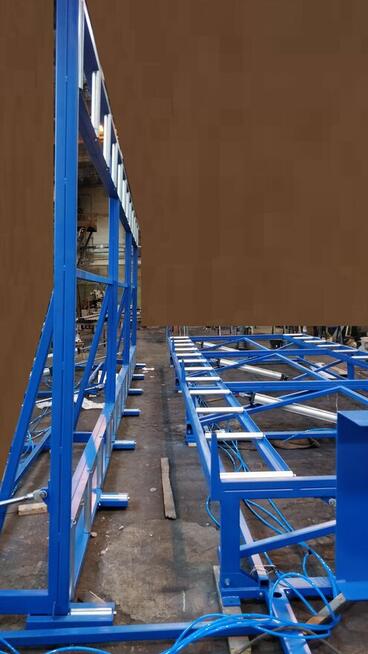 Stół motylkowy do prefabrykacji domów, linia produkcyjna.