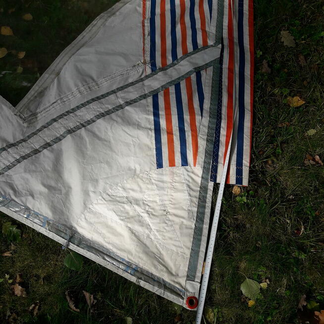 Żagiel do deski surfingowej