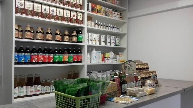 sprzedam lokal handlowy 15m2, na działalność