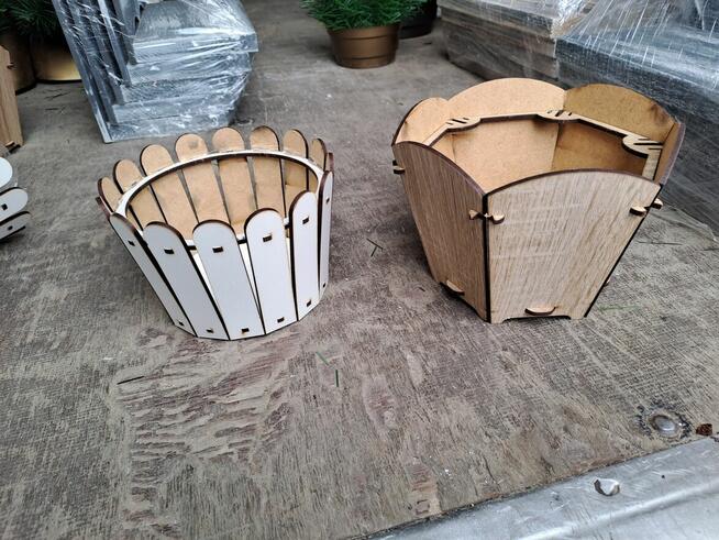 Podkłady sztuczne wiązanki ,wieńce ,misy cemenciaki ,stroiki