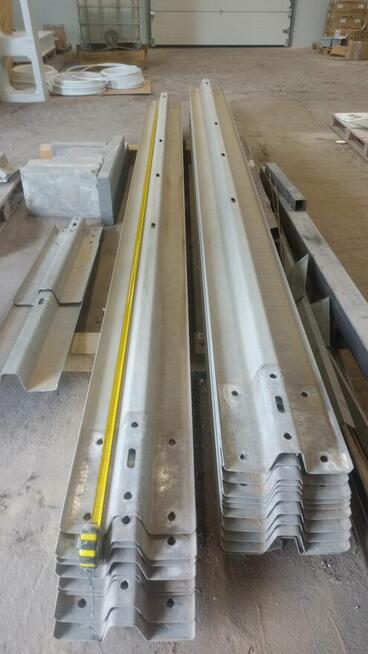 Bariery drogowe, autostradowe, odbojniki, wygrodzenia dla by