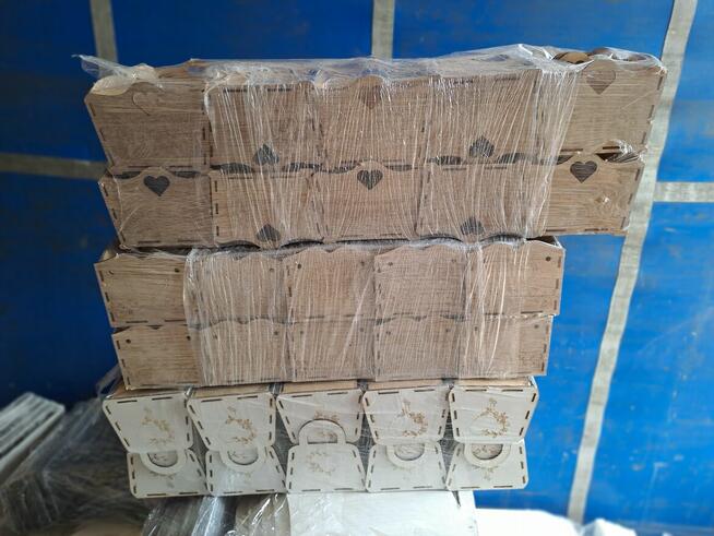 Podkłady sztuczne wiązanki ,wieńce ,misy cemenciaki ,stroiki