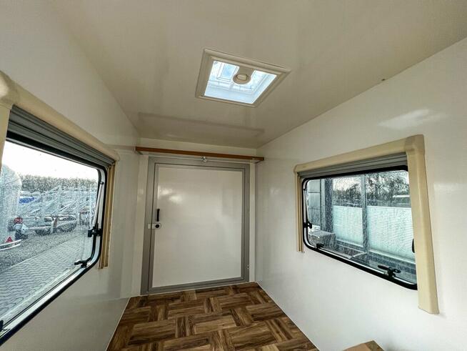 Przyczepa kempingowa minikemping kamper ciężarowa Nowim 1300