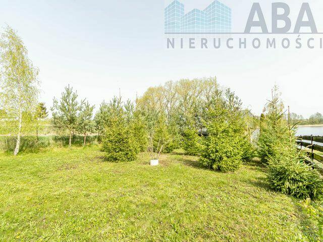 Domek letniskowy przy linii brzegowej jeziora Popielewskiego