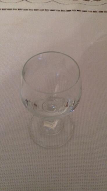 Kieliszki na nóżkach – zestaw 5 szt., do sprzedania