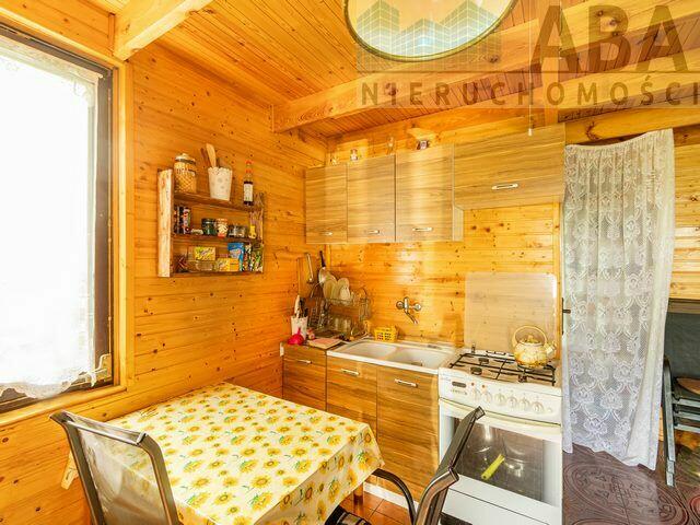 Domek letniskowy przy linii brzegowej jeziora Popielewskiego