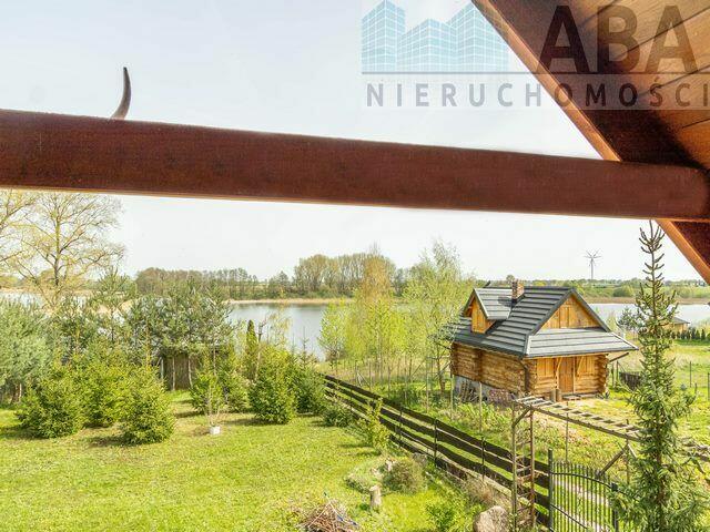 Domek letniskowy przy linii brzegowej jeziora Popielewskiego