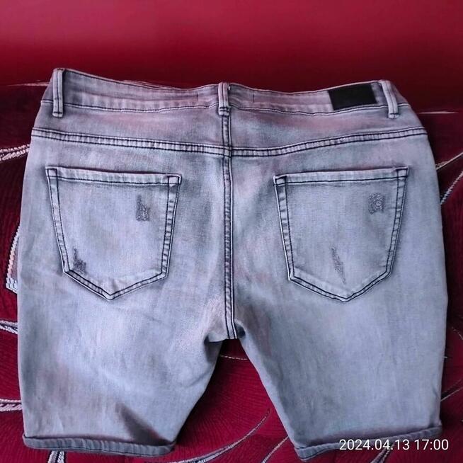 Sprzedam nowe krótkie spodenki jeans
