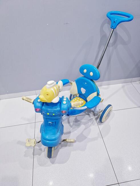 Dziecięcy trójkołowy rowerek