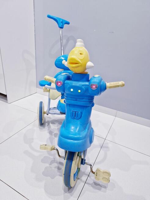 Dziecięcy trójkołowy rowerek