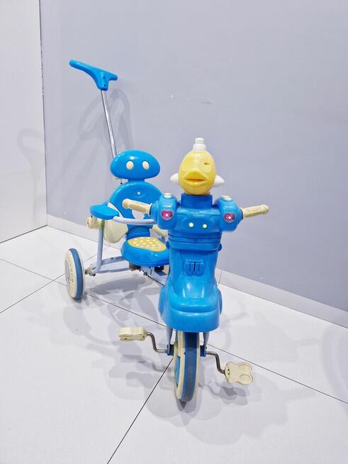 Dziecięcy trójkołowy rowerek