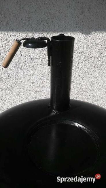 Grill ogrodowy weglowy