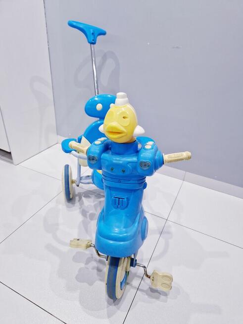 Dziecięcy trójkołowy rowerek