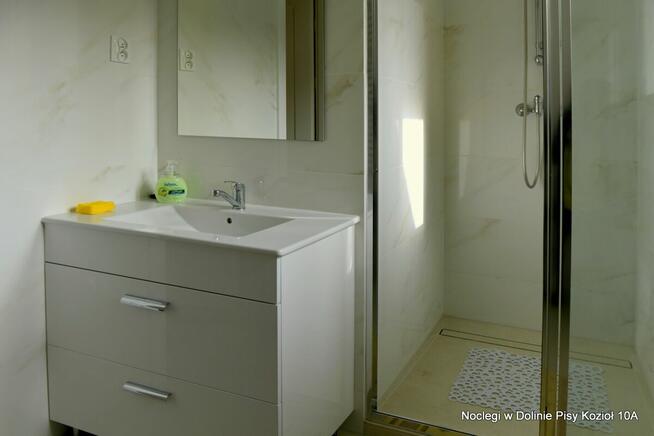 Noclegi w Dolinie Pisy, Kozioł 10A