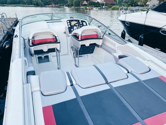 Łódź motorowa Formula 320 sportowa 840KM