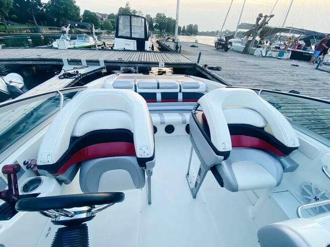 Łódź motorowa Formula 320 sportowa 840KM