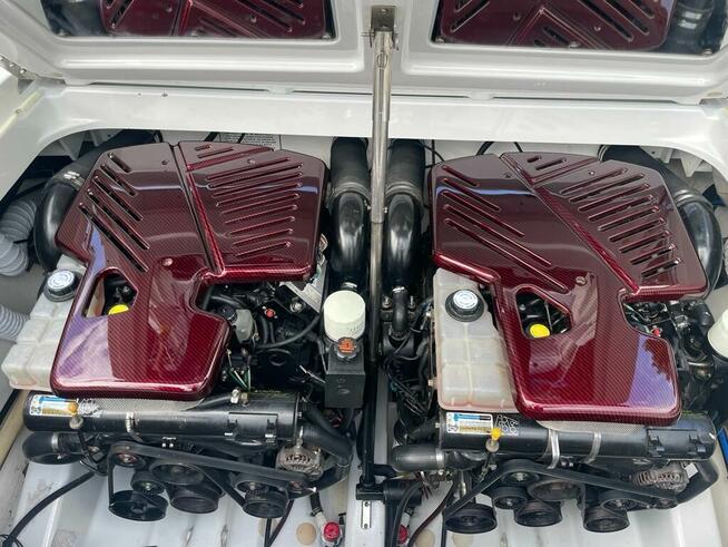 Łódź motorowa Formula 320 sportowa 840KM