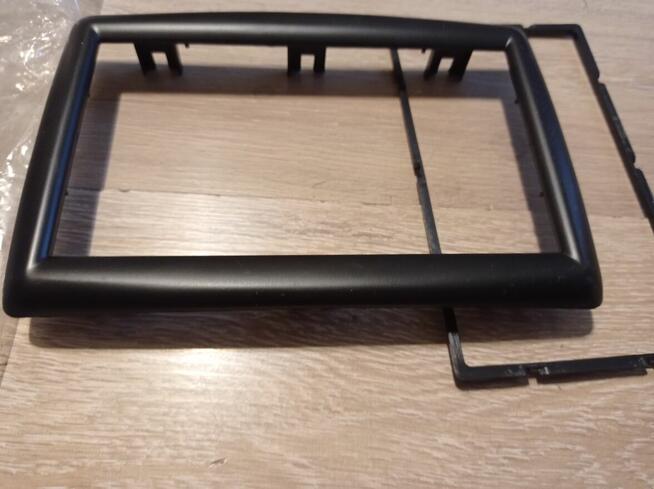 Ramka do radia 2 Din