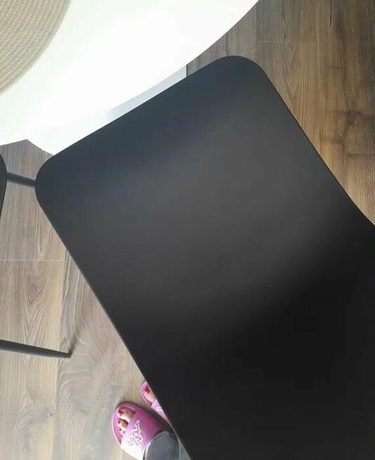 Czarne minimalistyczne 2 krzesła krzesło ikea jysk