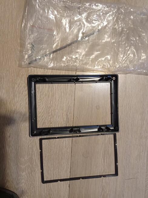 Ramka do radia 2 Din