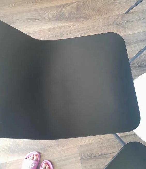 Czarne minimalistyczne 2 krzesła krzesło ikea jysk