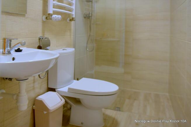 Noclegi w Dolinie Pisy, Kozioł 10A. Tanie kwatery Kolno