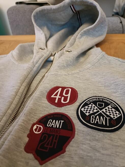 Piękna damska bluza GANT Le Mans z kapturem i zamkiem błyska