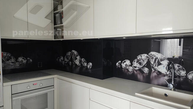 Panele szklane do kuchni i łazienki