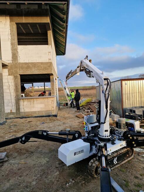 Żuraw dekarski na gąsienicy BEFARD zasięg 13m mini dźwig hds