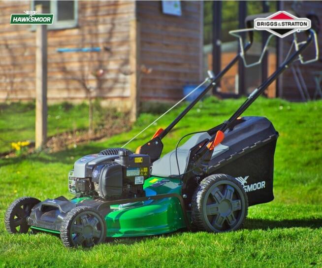Kosiarka spalinowa Briggs & Stratton z napędem