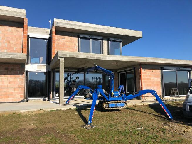 Żuraw dekarski na gąsienicy BEFARD zasięg 13m mini dźwig hds